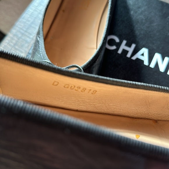 Chanel Leather & Patent Toe Vintage Ballerina Flats - Picture 8 of 16